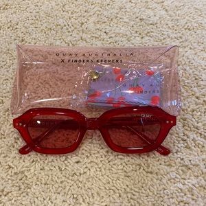 quay glasses red